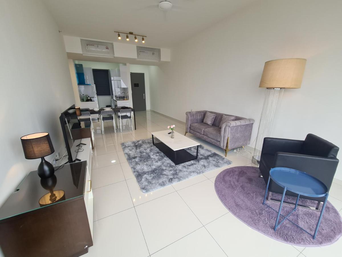 Beacon Executive Premium Suite George Town Exteriör bild