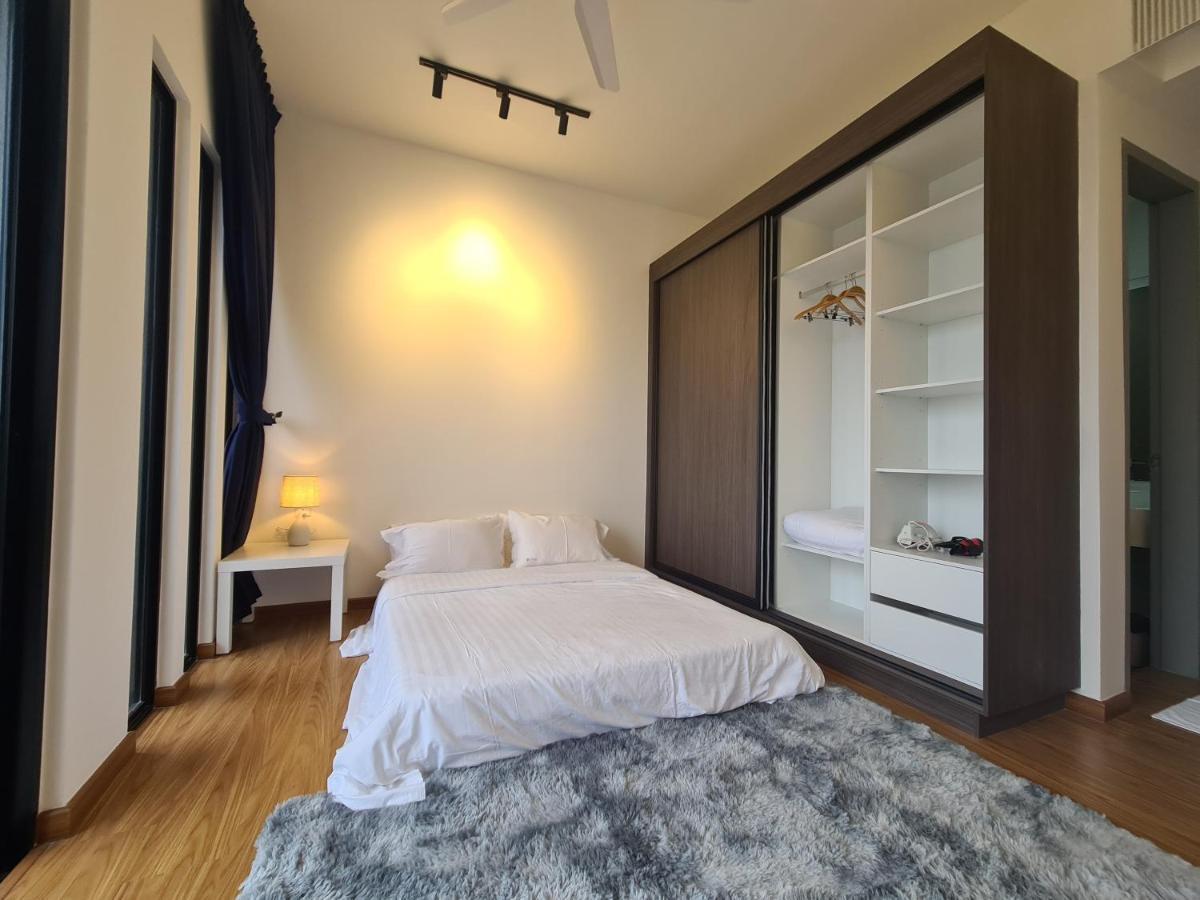 Beacon Executive Premium Suite George Town Exteriör bild
