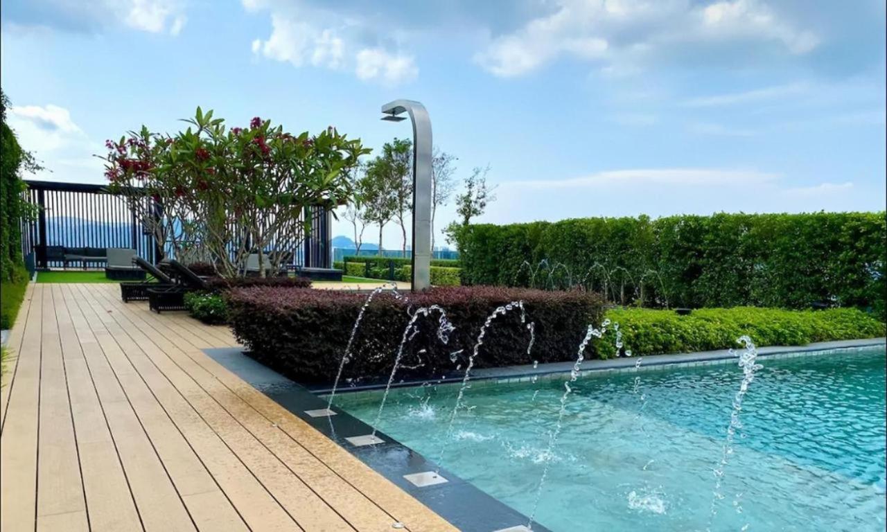 Beacon Executive Premium Suite George Town Exteriör bild