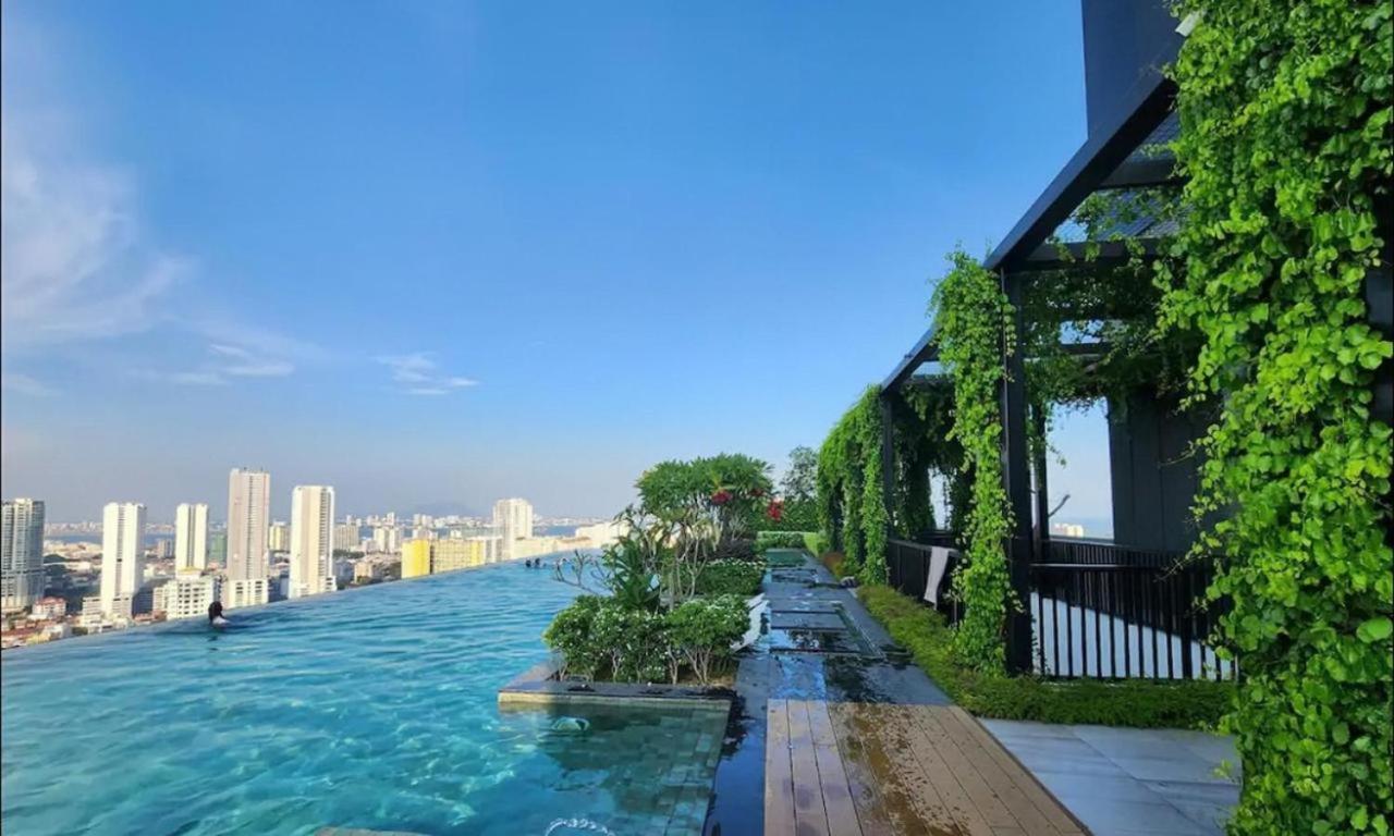 Beacon Executive Premium Suite George Town Exteriör bild