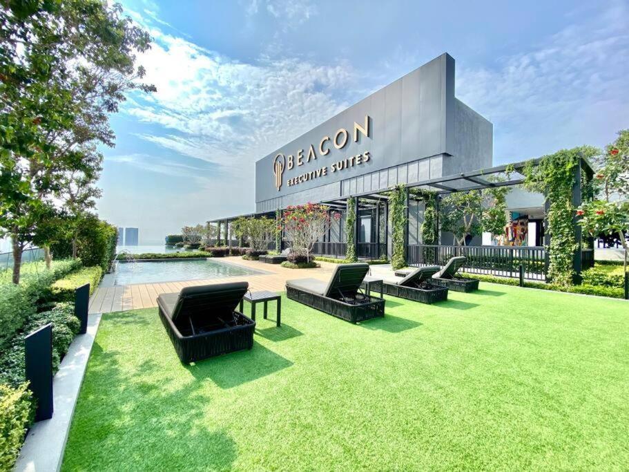 Beacon Executive Premium Suite George Town Exteriör bild